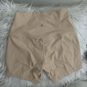 Lululemon Prosecco Hemmed Align Shorts